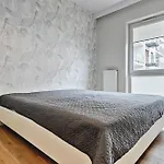 Ilumino Modern Prestige By Lookap Apartment *